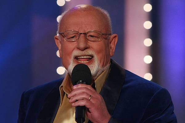 Roger Whittaker, ‘The Last Farewell,’ ‘Durham Town’ singer, dead at 87