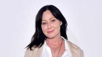 Shannen Doherty gets emotional after standing ovation at 90s Con: "I have a fight for my life"